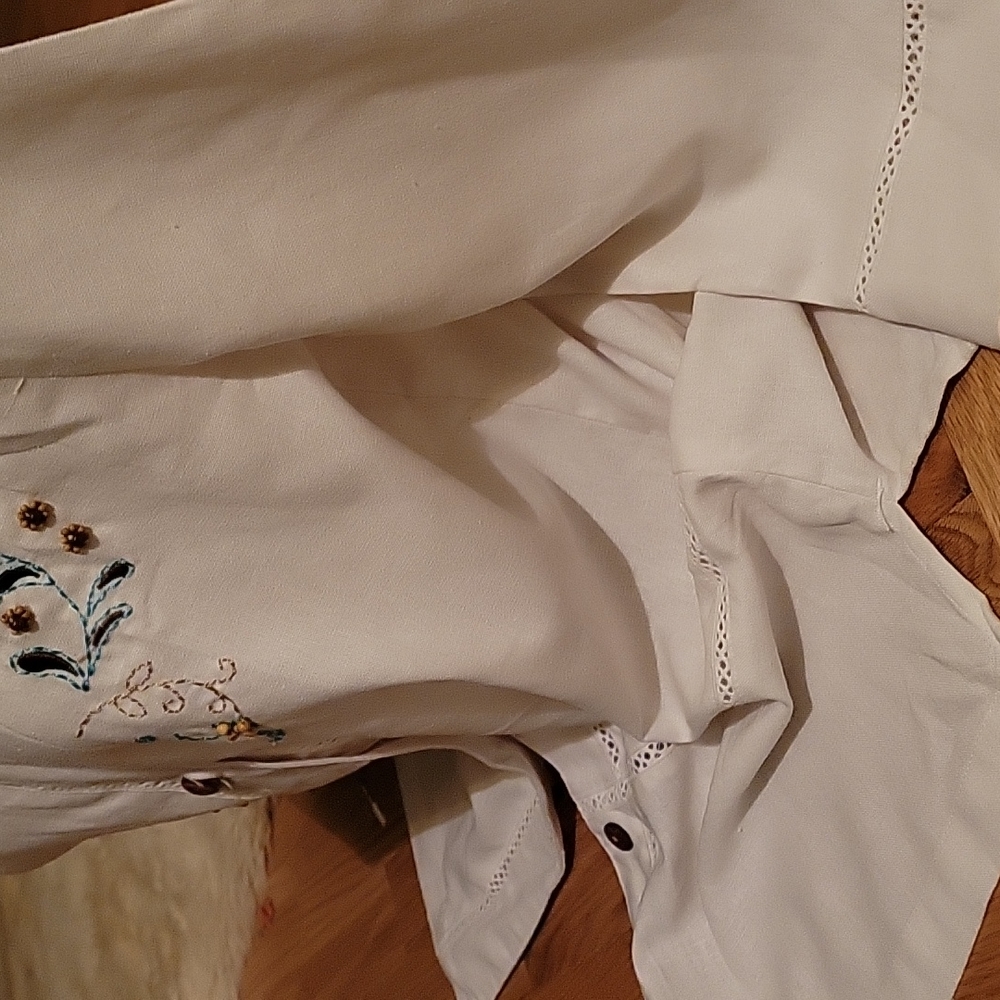 Top - Picture 4 of 13